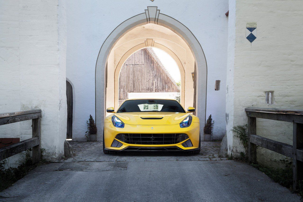 Ferrari F12 Berlinetta | Novitec Carbon Front Grille Cover