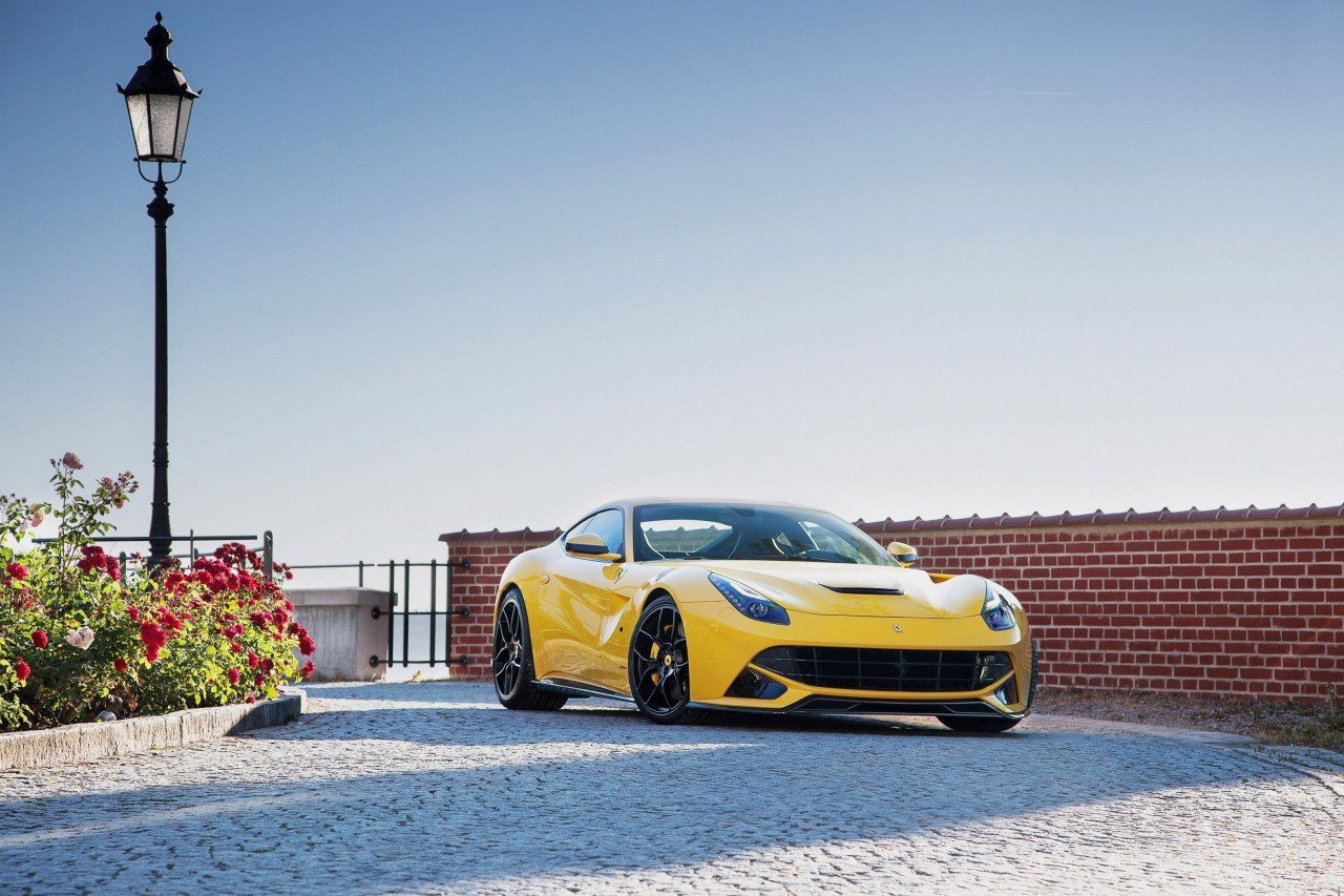 Ferrari F12 Berlinetta | Novitec Carbon Front Grille Cover