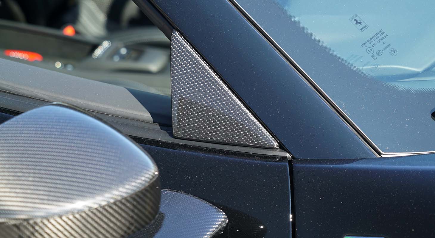 Ferrari F8 Tributo/Spider | Novitec Carbon Side Window Triangle Covers