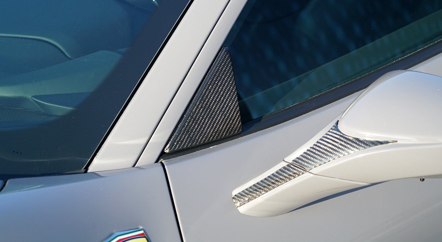 Ferrari F8 Tributo/Spider | Novitec Carbon Side Window Triangle Covers