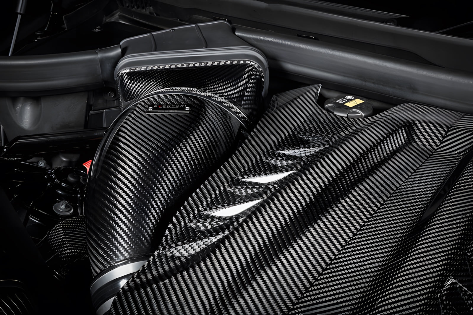 Eventuri BMW X5M/X6M/XM | Carbon Intake System with Engine Cover