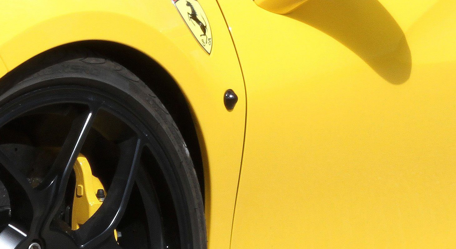 Ferrari 488 | Novitec Black Side Indicators