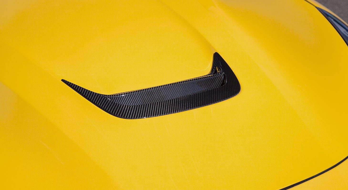 Ferrari F12 Berlinetta | Novitec Carbon Engine Bonnet Insert
