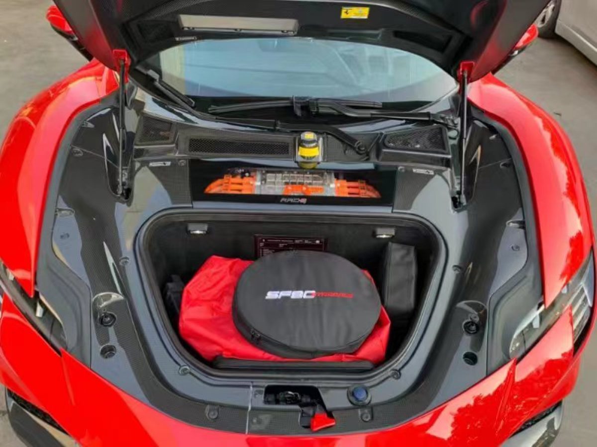 Ferrari SF90 Spider / Stradale | Novitec Carbon Trunk Cover